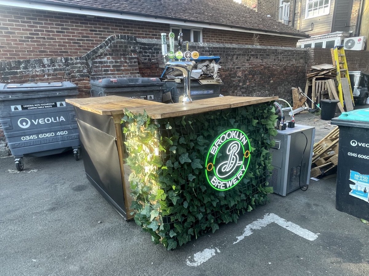 Mobile bar hire from Pop Up Bar UK